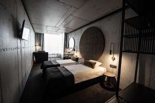 Отель Hotel Remes Опаленица Стандартный двухместный номер с 1 кроватью или 2 отдельными кроватями-1