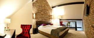 Отель Hotel Remes Опаленица Улучшенный двухместный номер с 1 кроватью или 2 отдельными кроватями-1